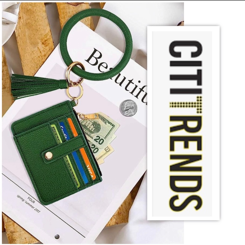 Citi Trends Green Circle Bangle PU Leather Keychain Wallet ID Card Holder